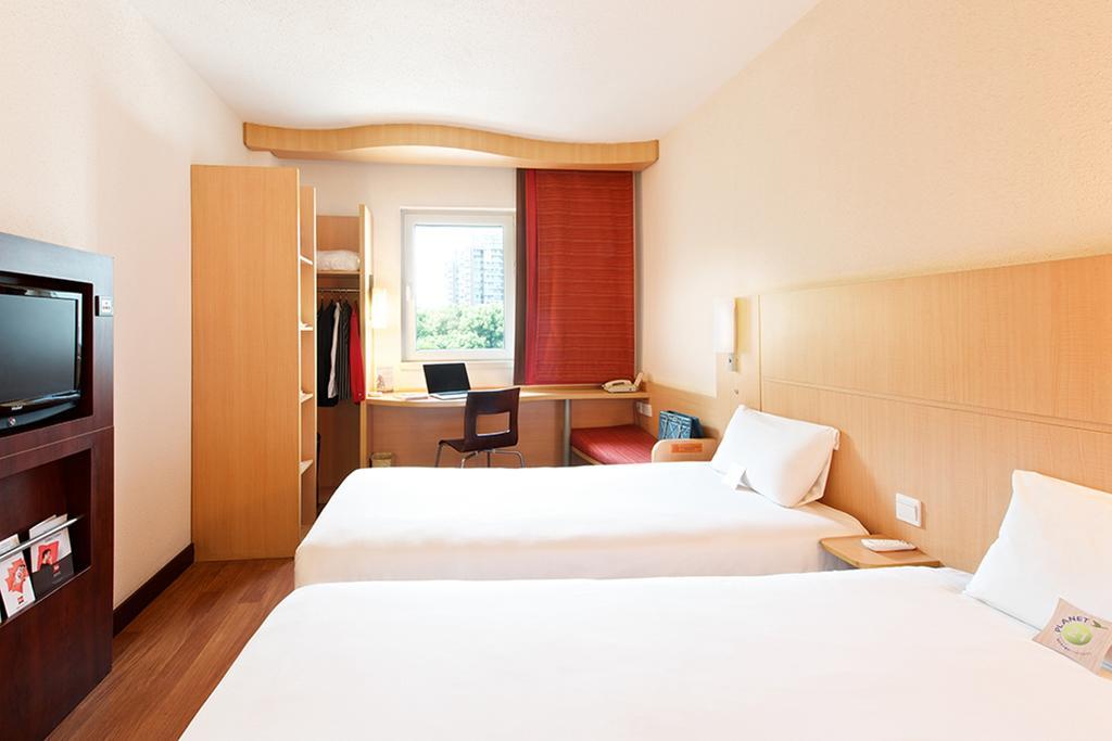 Ibis Ningbo Qianhu Plaza Hotel Eksteriør billede