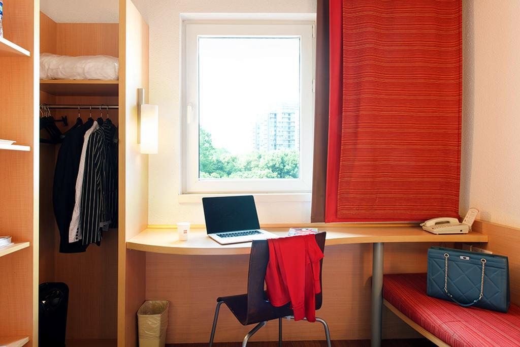 Ibis Ningbo Qianhu Plaza Hotel Eksteriør billede