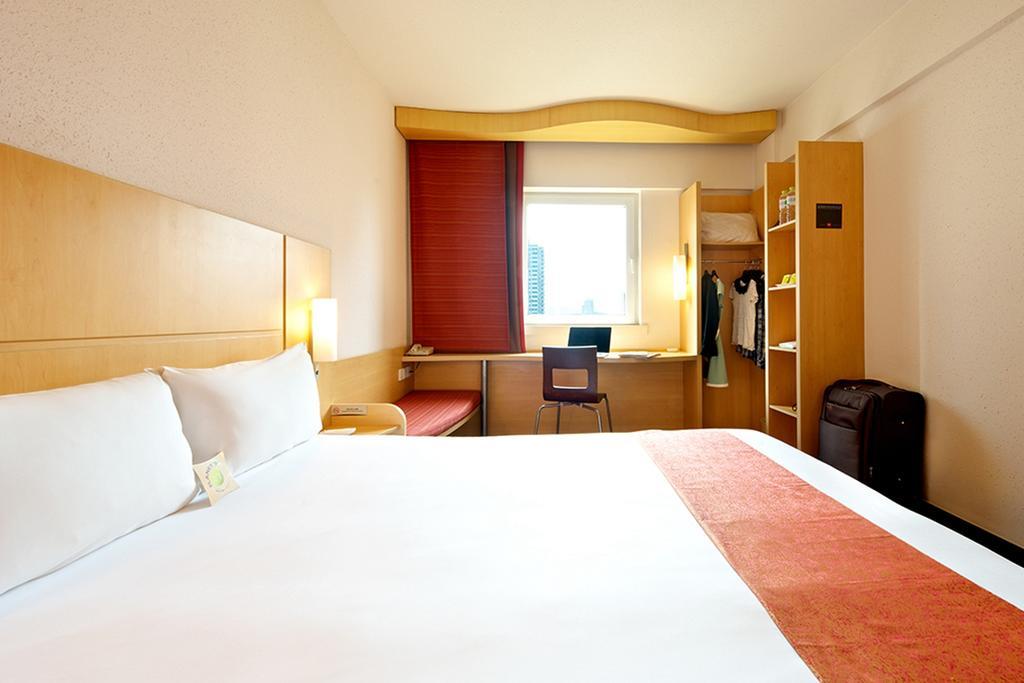 Ibis Ningbo Qianhu Plaza Hotel Eksteriør billede