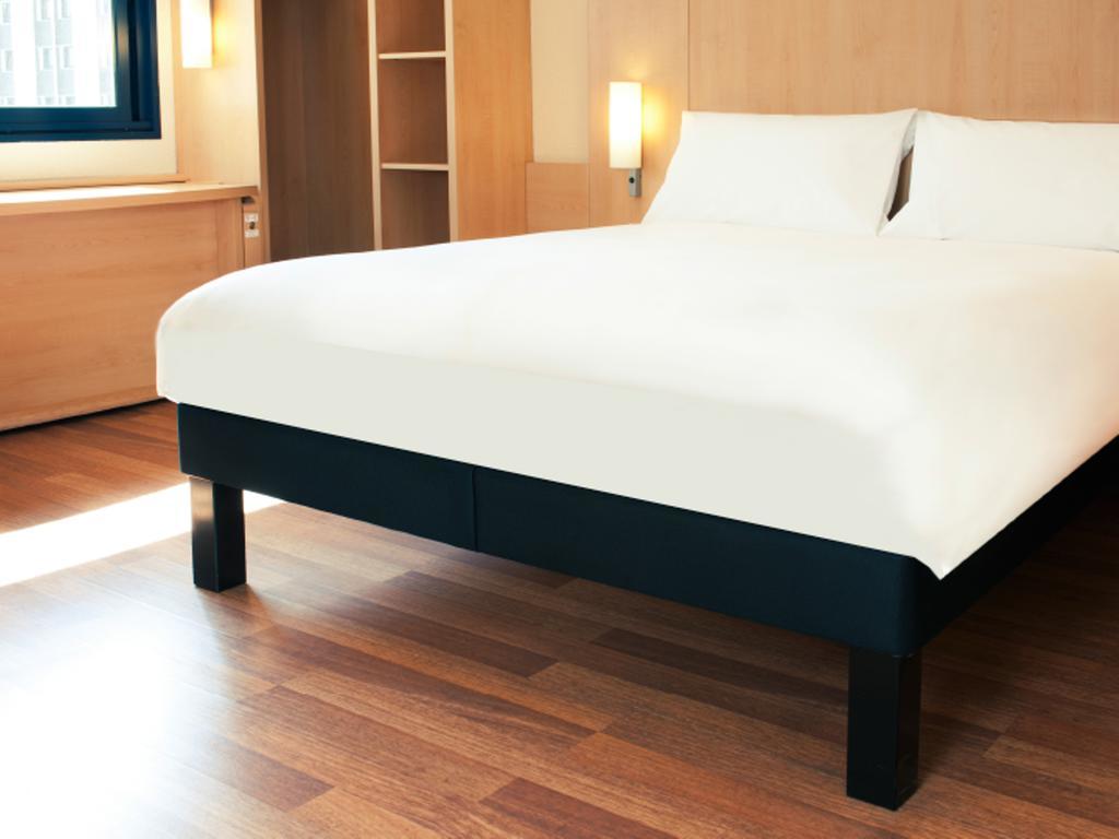 Ibis Ningbo Qianhu Plaza Hotel Eksteriør billede