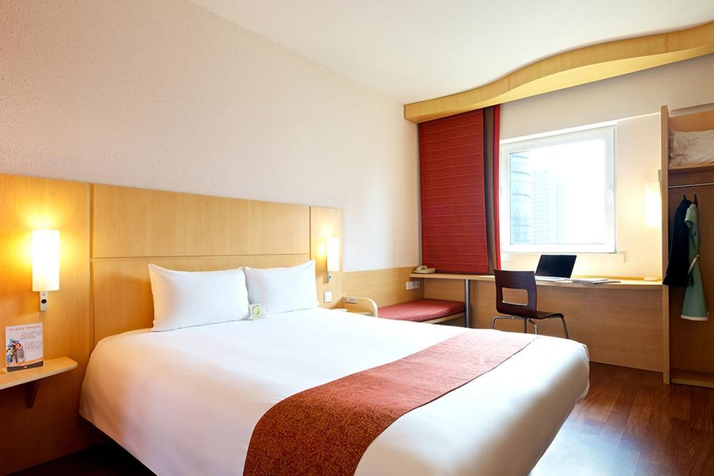 Ibis Ningbo Qianhu Plaza Hotel Eksteriør billede