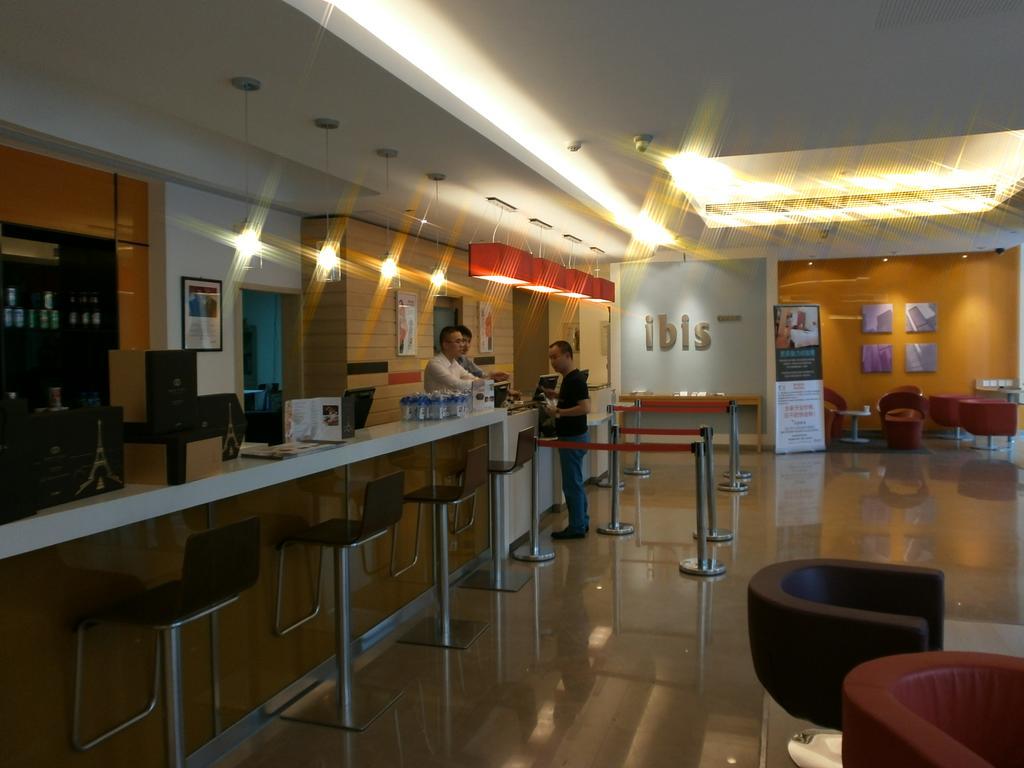 Ibis Ningbo Qianhu Plaza Hotel Eksteriør billede