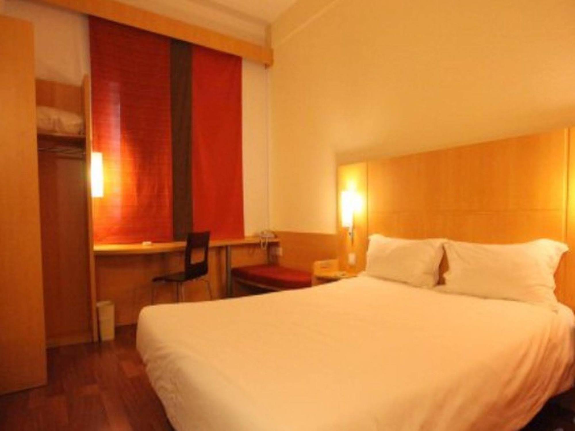 Ibis Ningbo Qianhu Plaza Hotel Eksteriør billede