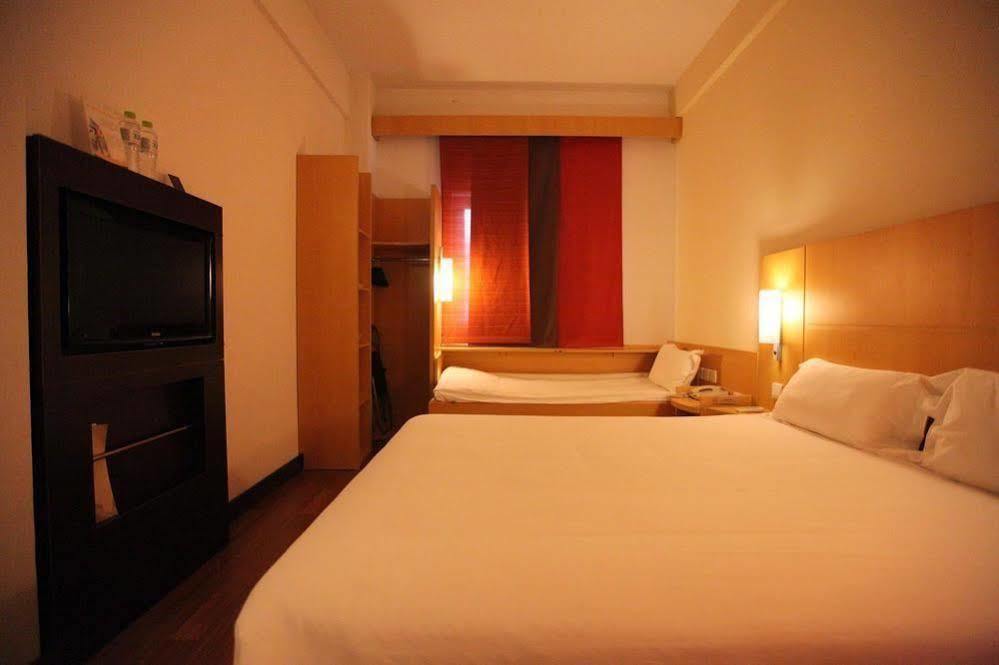 Ibis Ningbo Qianhu Plaza Hotel Eksteriør billede