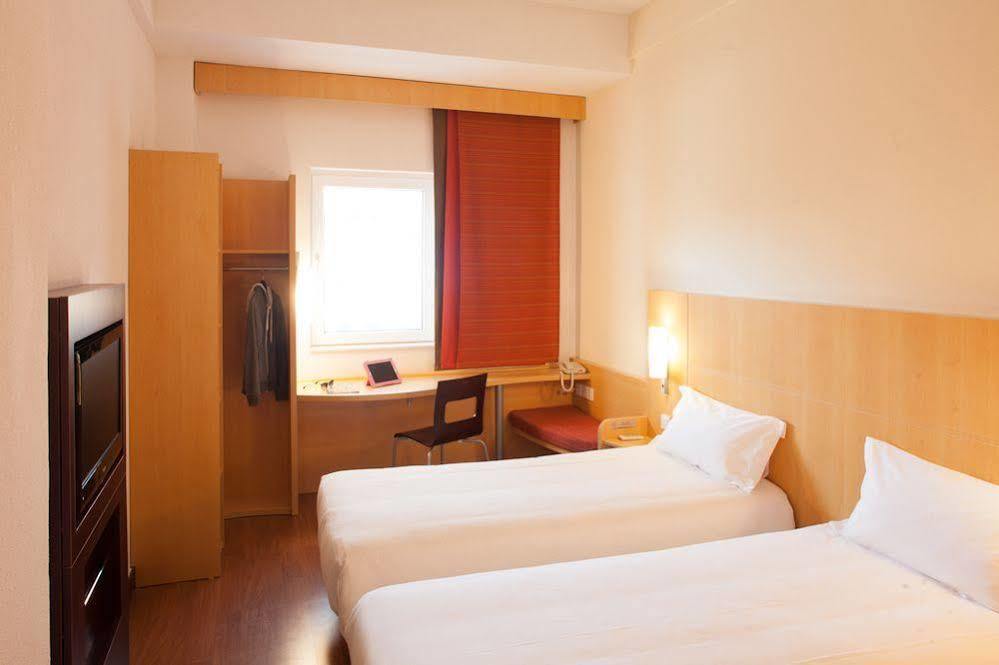Ibis Ningbo Qianhu Plaza Hotel Eksteriør billede