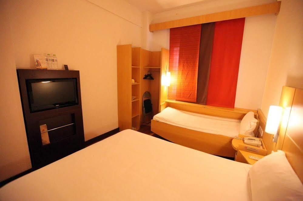 Ibis Ningbo Qianhu Plaza Hotel Eksteriør billede